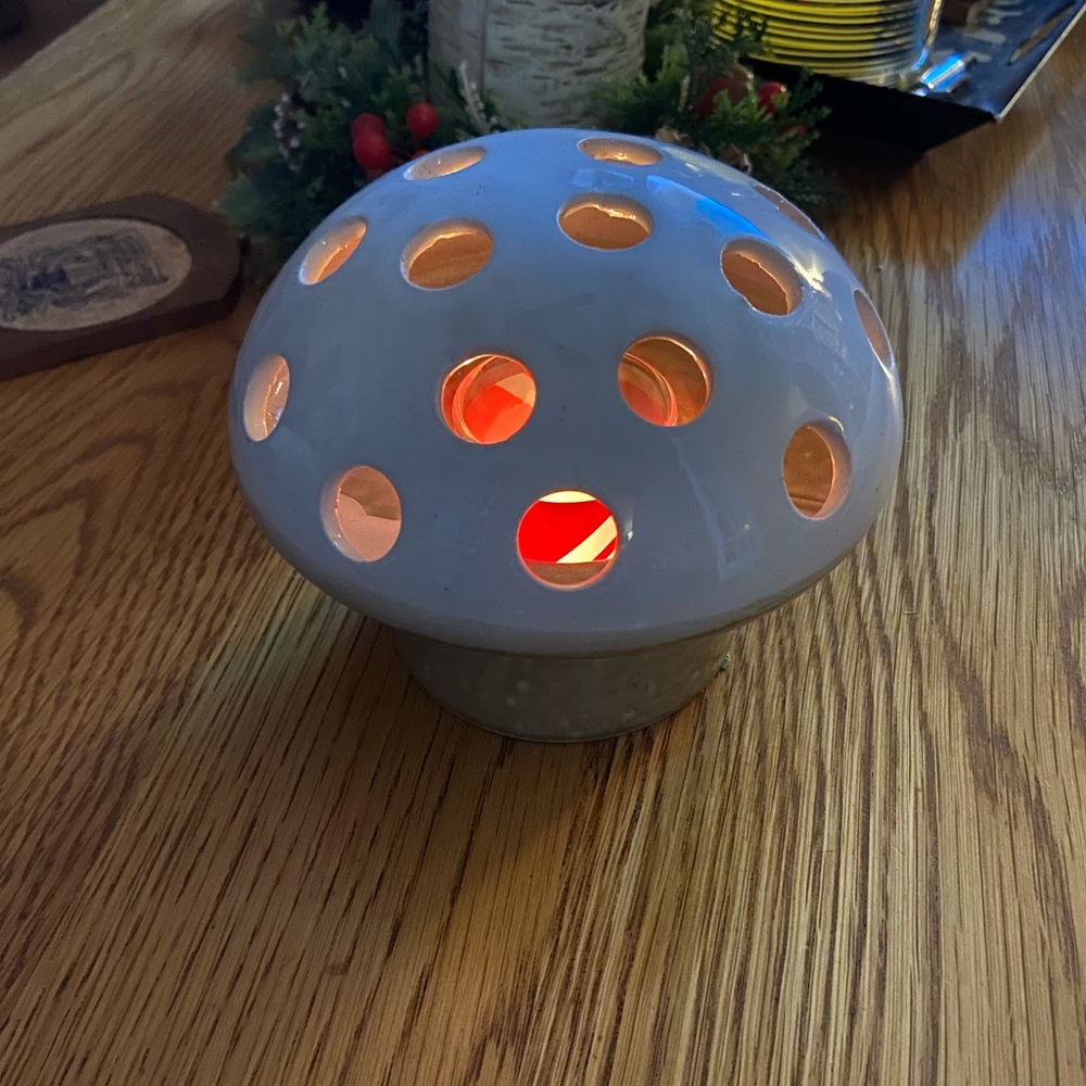 1968 Vandor Imports Ceramic Mushroom